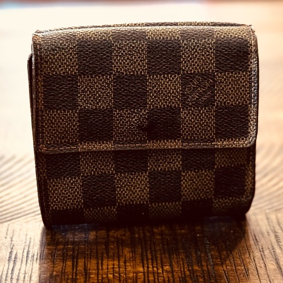 Louis Vuitton
Vintage 2005 Damier Elise Wallet - Picture 3 of 15